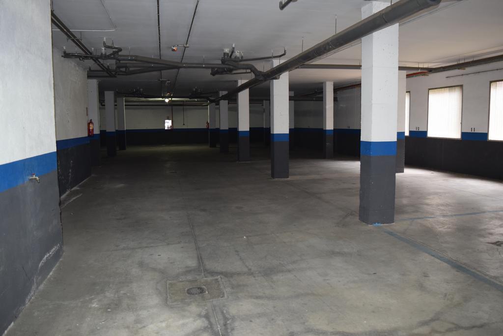 Hotel Puerta De Alcala Αλκαλά ντε Ενάρες Εξωτερικό φωτογραφία