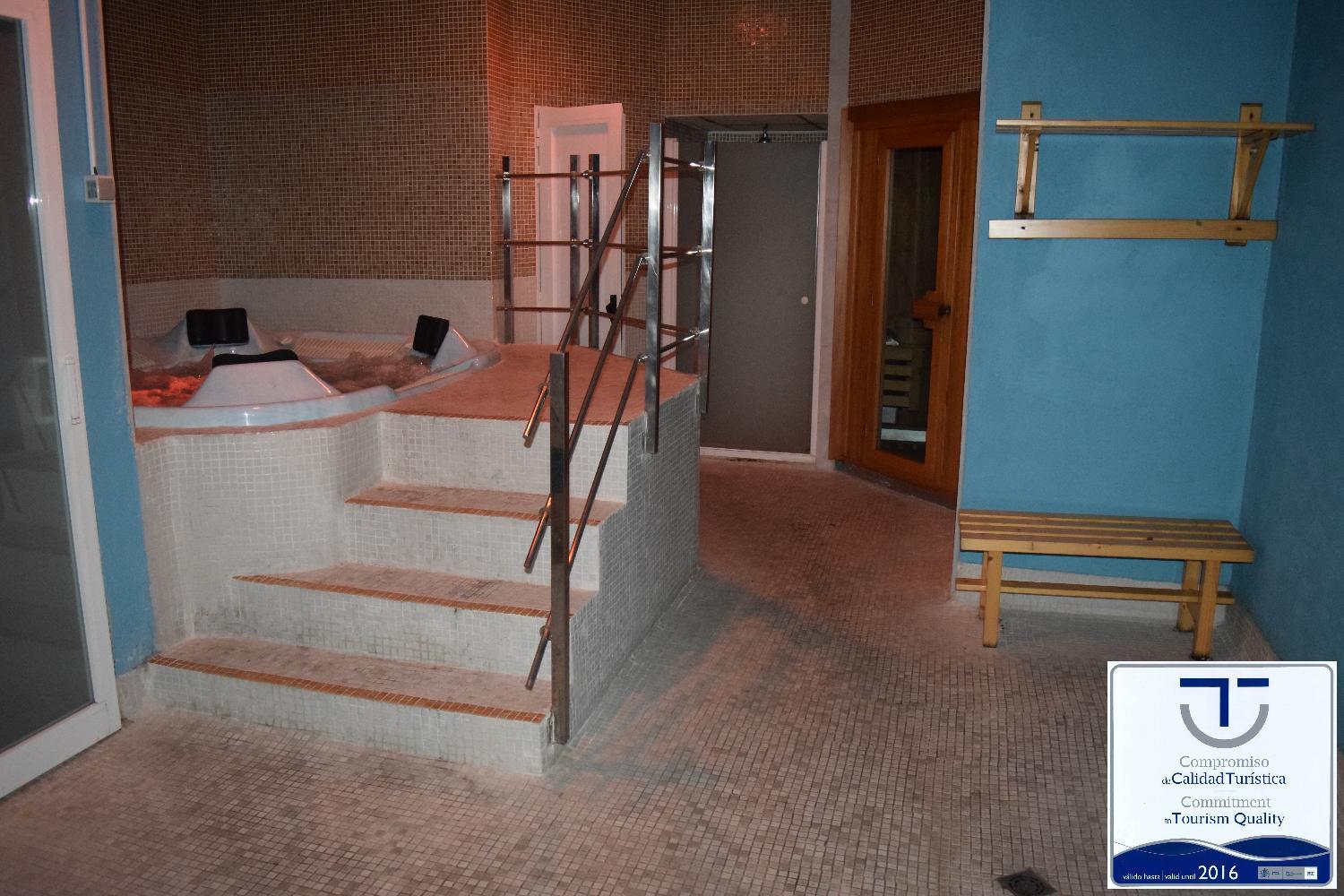 Hotel Puerta De Alcala Αλκαλά ντε Ενάρες Εξωτερικό φωτογραφία